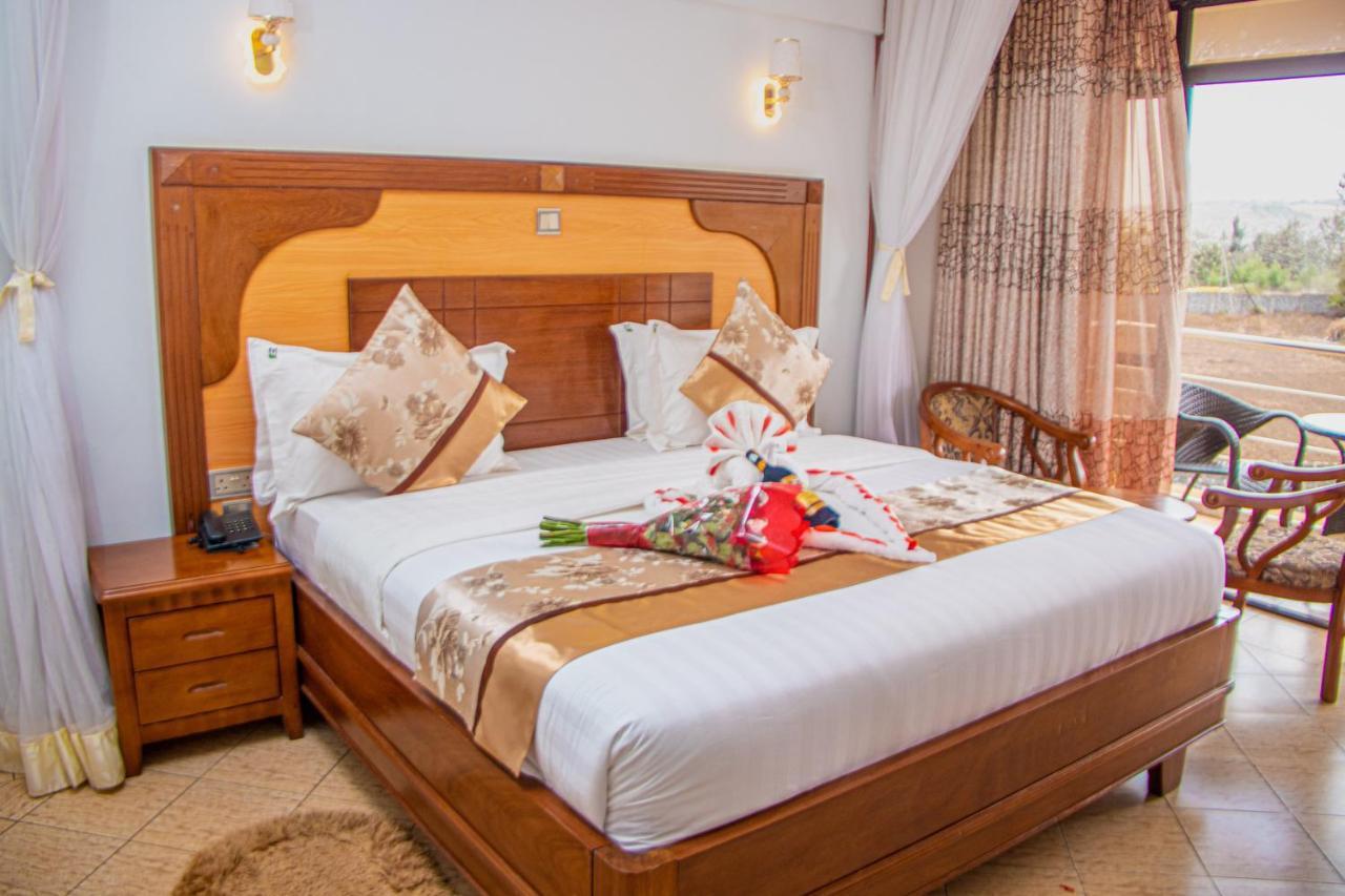 Grand Winston Hotel Nakuru Exterior photo