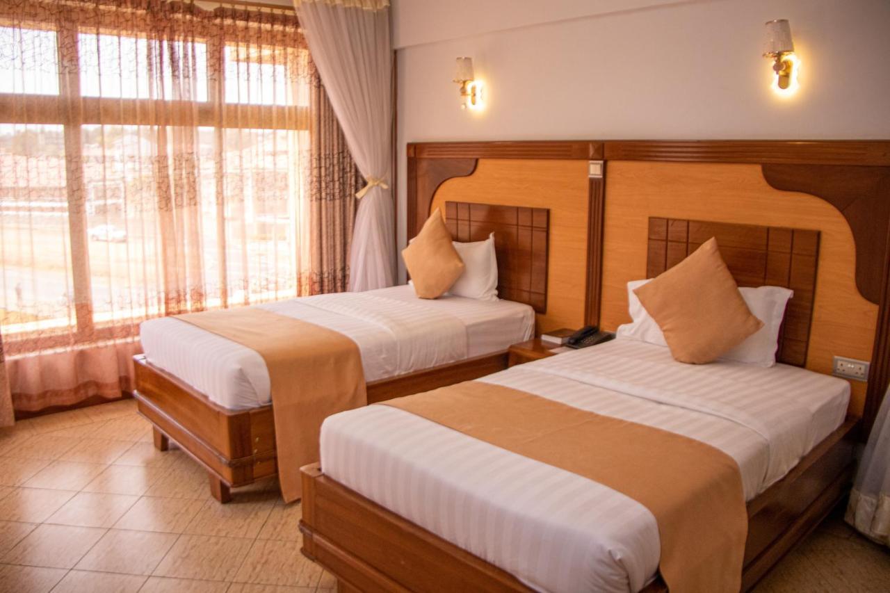 Grand Winston Hotel Nakuru Exterior photo