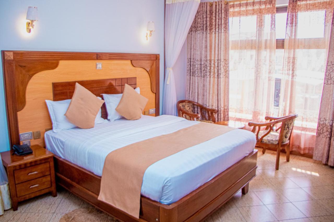 Grand Winston Hotel Nakuru Exterior photo