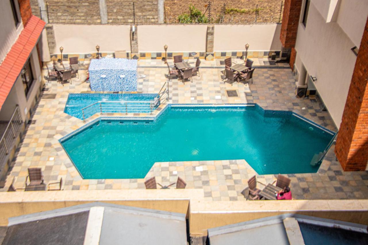 Grand Winston Hotel Nakuru Exterior photo